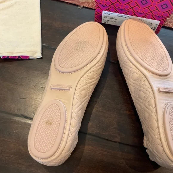 Tory Burch Quilted Minnie Ballet Flat in  Goan Sand/Gold, BNIB,MSRP$238 - Picture 3 of 4